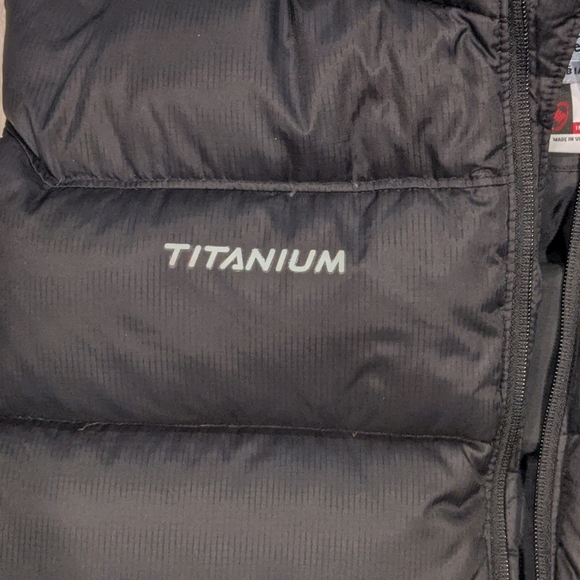 Columbia Titanium Tech Down Vest. - Picture 4 of 5